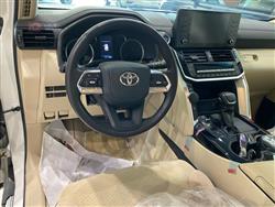 تۆیۆتا لاند کروزەر